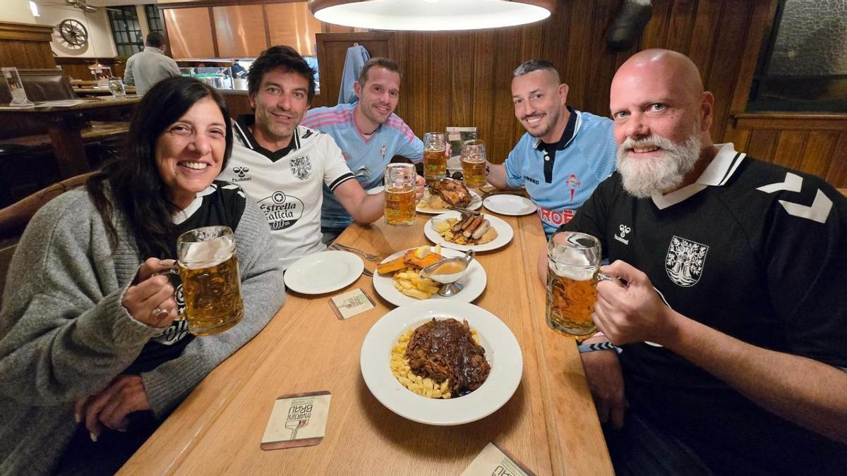 El Celta y su afición disfrutan de Friburgo antes del partido en el Europa-Park