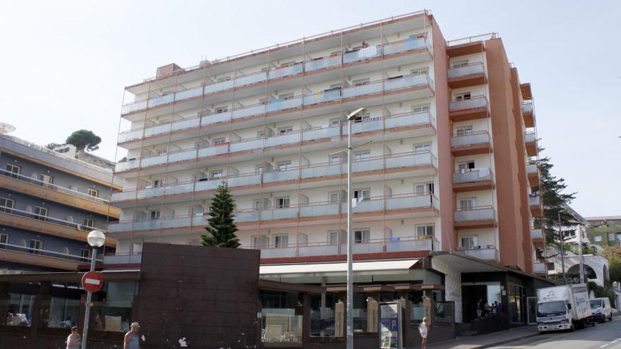 Denuncien dos hotels més de Lloret per tenir punxada la llum