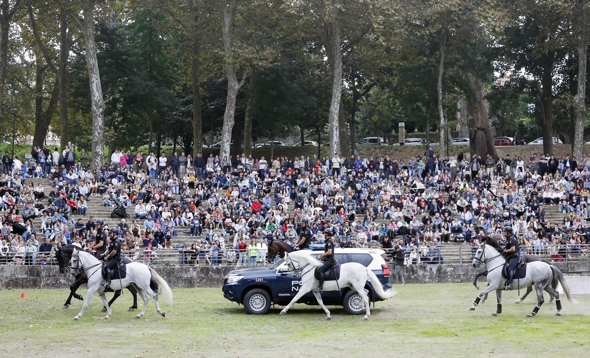 Exhibición de la Policía Nacional en el auditorio de Castrelos en Vigo