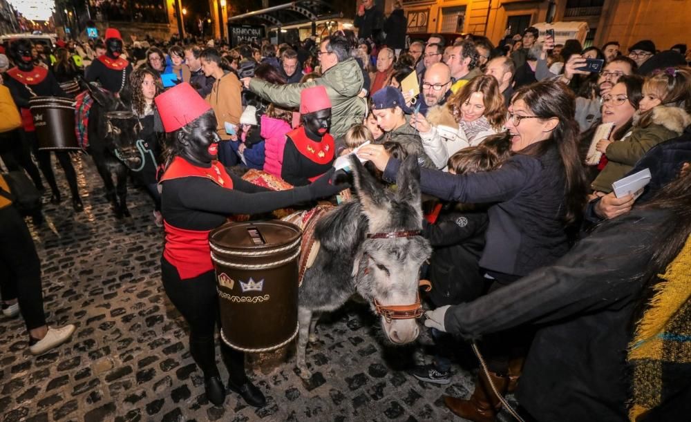 Alcoy recibe al emisario de la ilusión