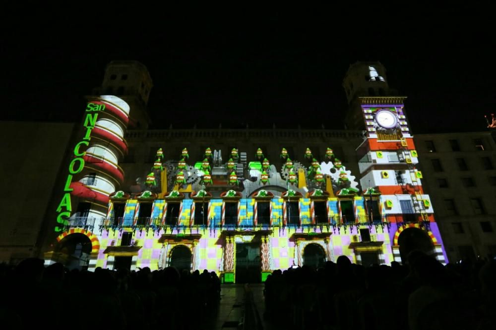 Así fue el primer videomapping de la Plaza del Ayuntamiento