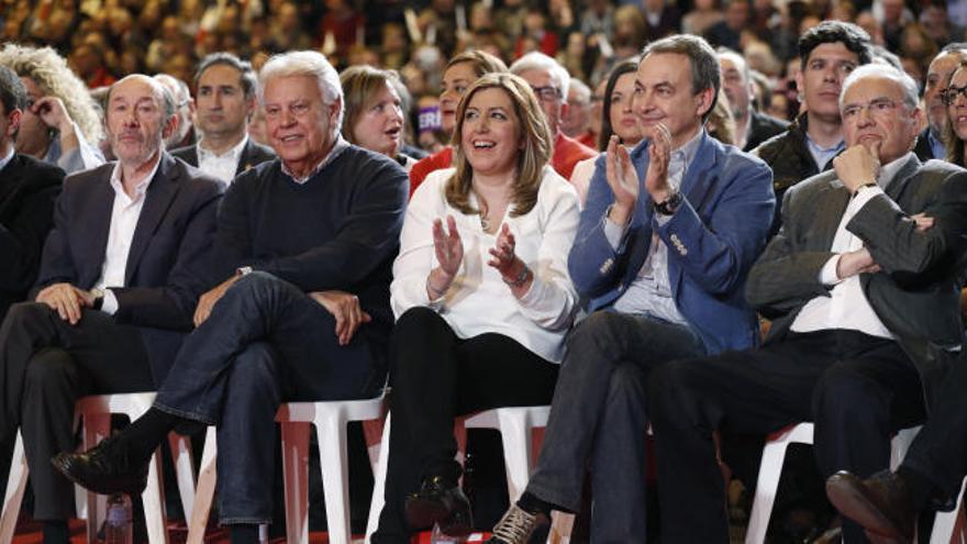 Susana Díaz, arropada por el pasado y el presente del PSOE