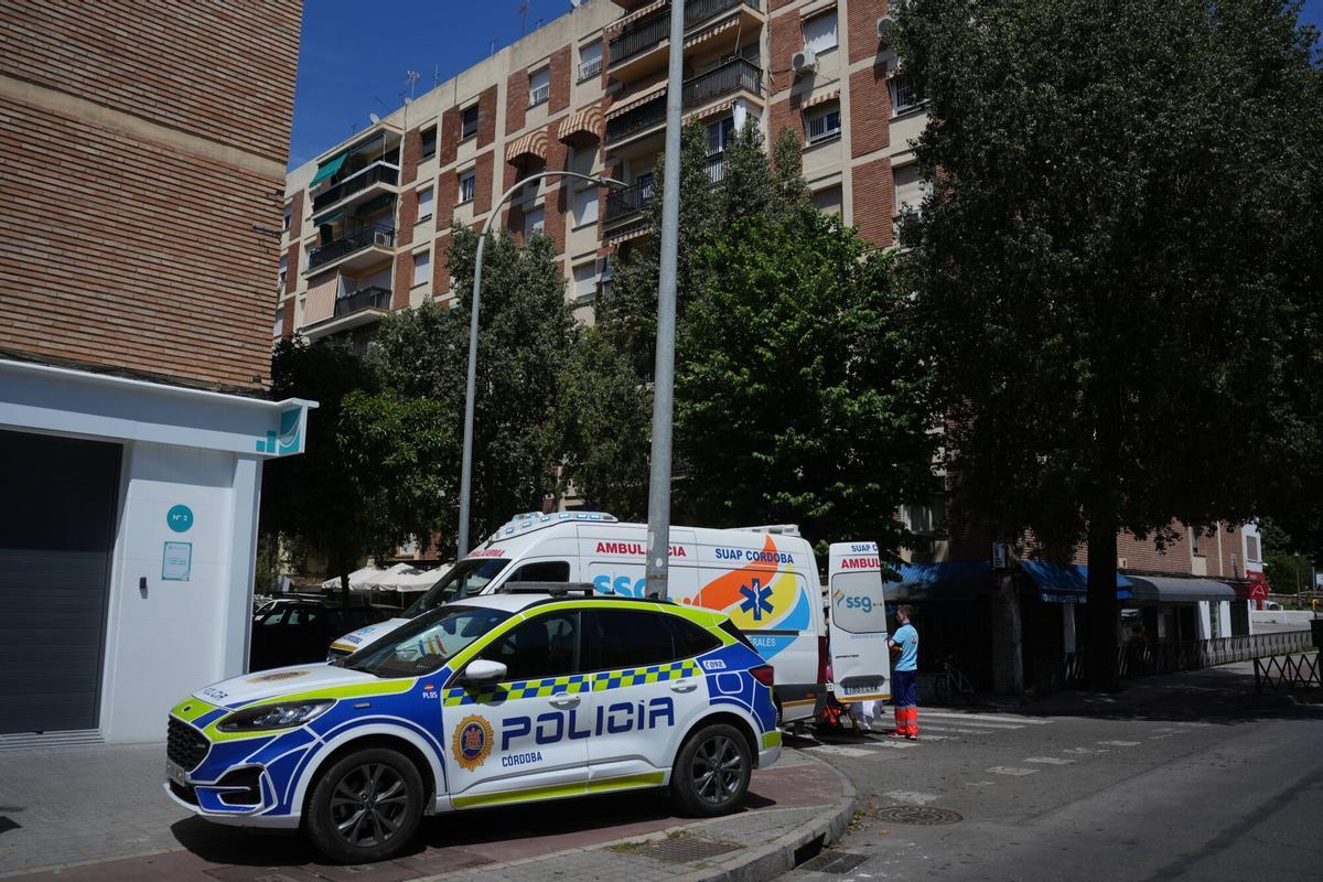 Presencia policial tras el incidente en una vivienda de Alcalde Velasco Navarro, en Ciudad Jardín.