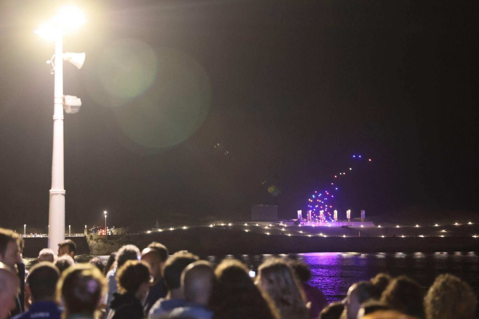 En imágenes: Así fue el show de drones sobre Salinas