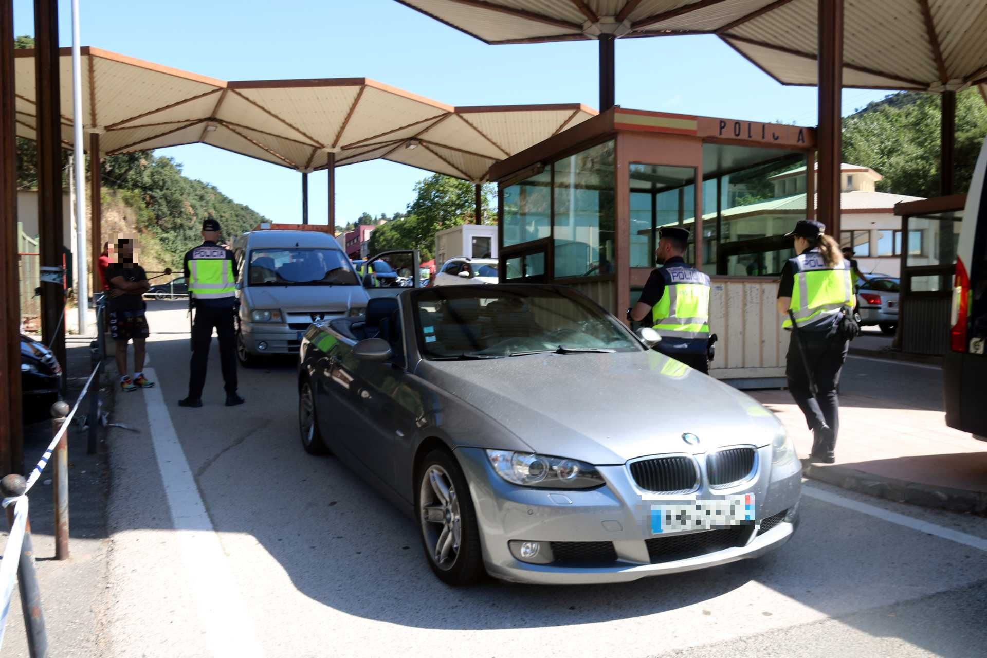 La policia reforça la frontera gironina amb França arran de la cimera de l'OTAN