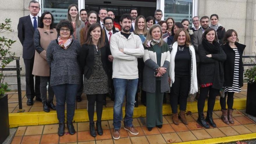 Asistentes al &quot;Bioalmorzo&quot; de hoy en Vigo.