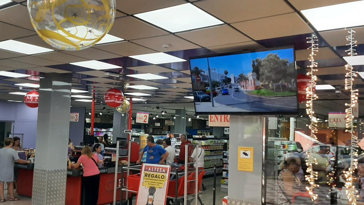 Tu Alteza Supermercados, perteneciente al Grupo Comercial Jesuman, celebró el pasado jueves 9 la apertura de un nuevo centro en Los Olivos en el municipio de Adeje