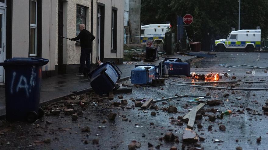 Odio en las calles de Irlanda del Norte: &quot;Están tratando de instrumentalizar la violencia machista para justificar sus ansias racistas&quot;