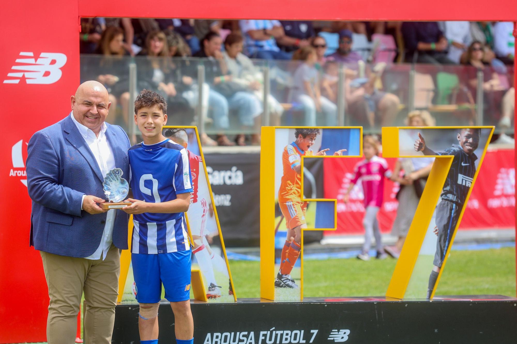 El Porto se lleva el primer título de Arousa Fútbol 7 a Portugal