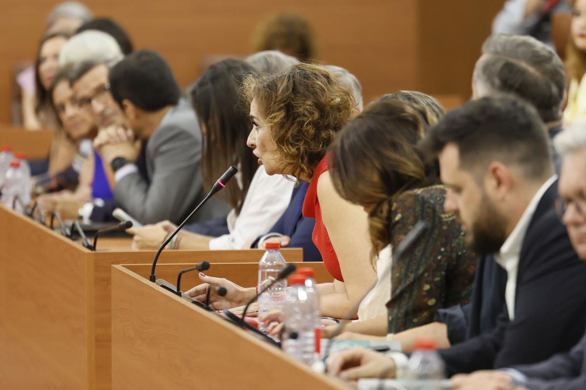 Juanma Moreno, investido presidente de la Junta de Andalucía tras alcanzar un acuerdo con Vox