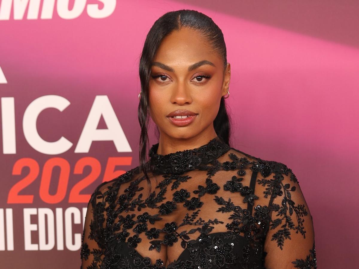 Nia durante la entrega de los premios de la Academia de la Música de España que se celebra en el Palacio Municipal IFEMA, a 4 de junio de 2025, en Madrid (España).