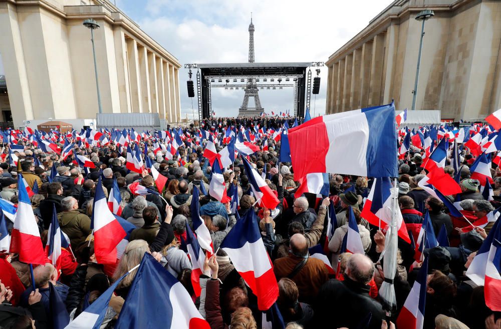 Acto de apoyo a François Fillon en París