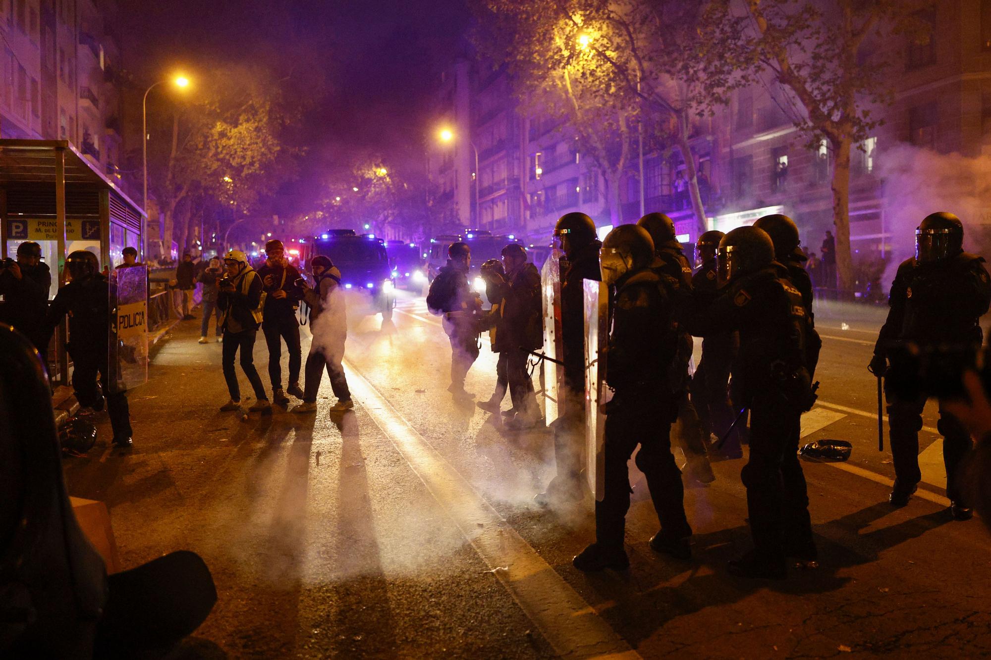 Nueva manifestación contra la amnistía en la calle Ferraz de Madrid