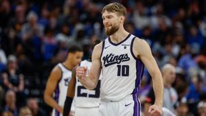 Sabonis logra su doble doble seguido número 53 e iguala el récord de Kevin Love