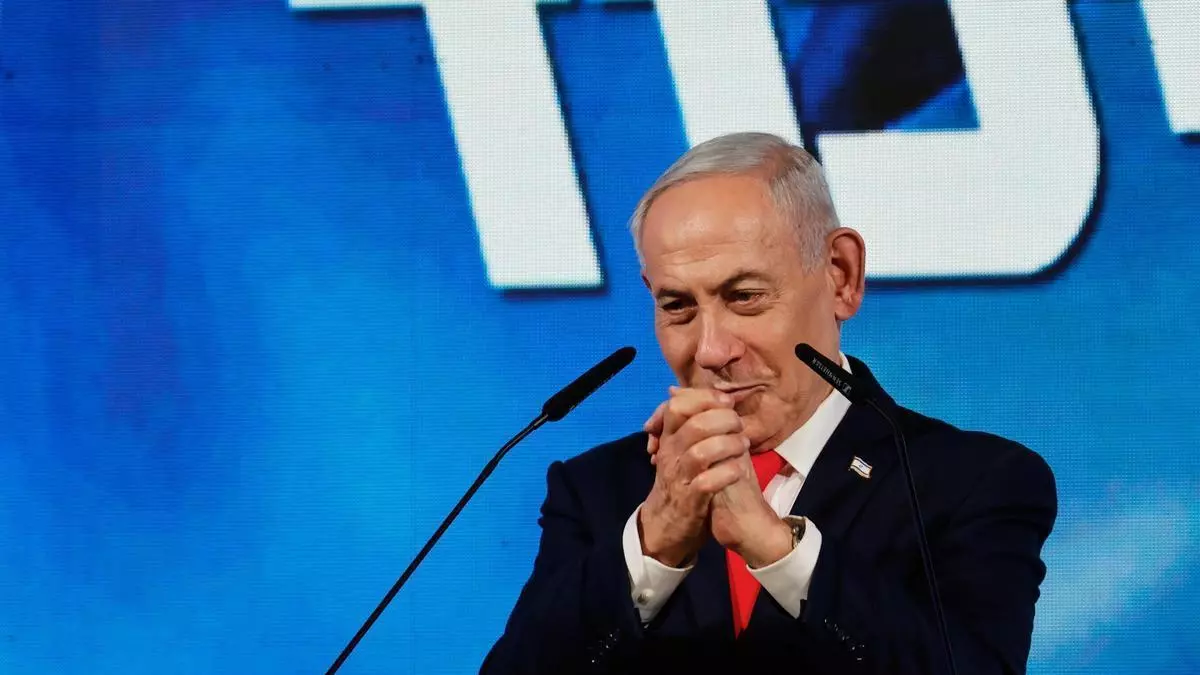 El bloque de Netanyahu toma ventaja con 56 escaños, pero queda lejos de la mayoría absoluta