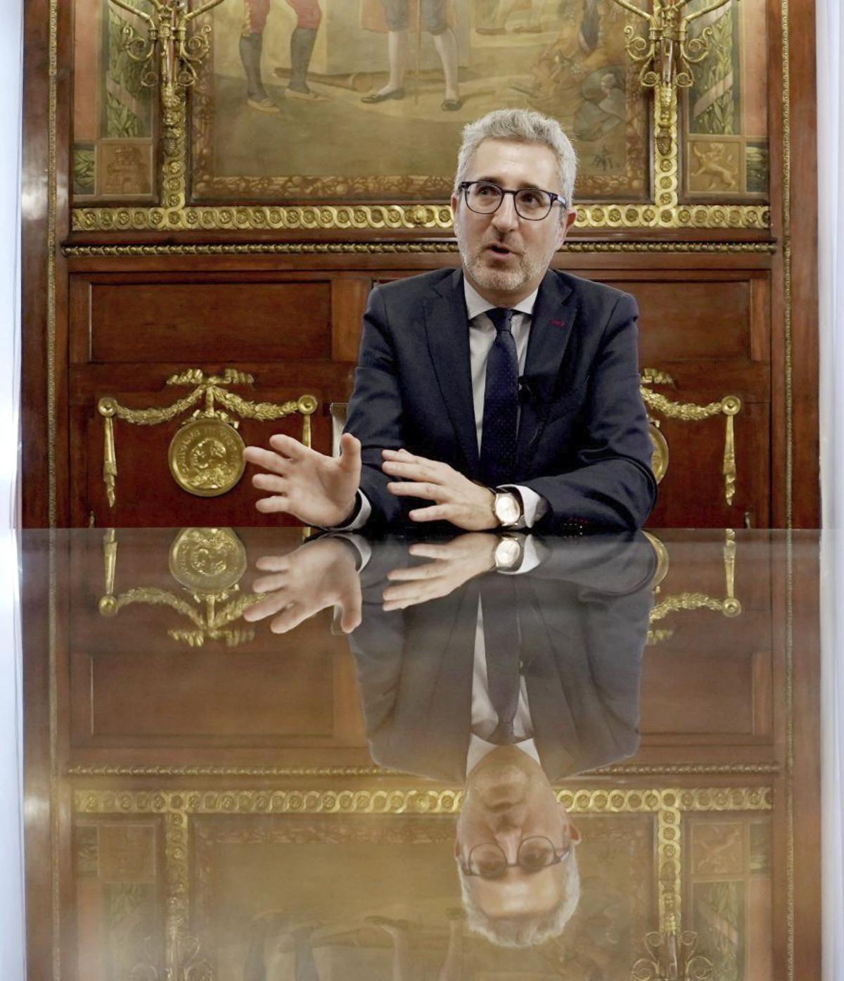 Arcadi España, a la seu del Ministeri d’Hisenda. | JOSÉ LUIS ROCA