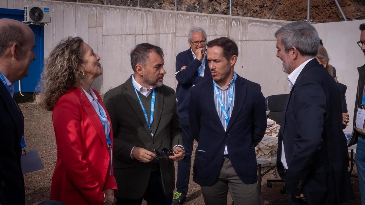 Inauguración de la central eléctrica de La Campana