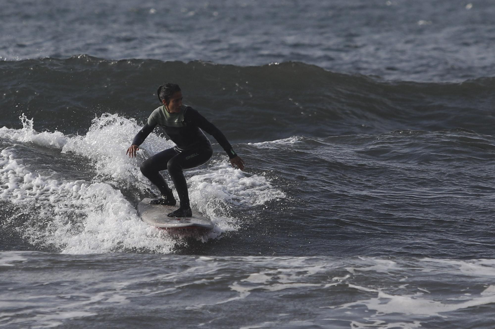 Surf para todas las edades en Los Quebrantos