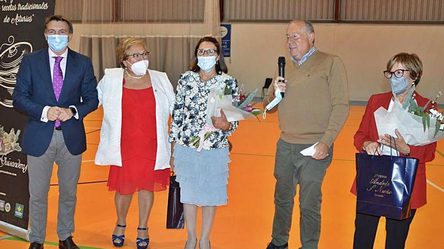 José Luis Álvarez Almeida, Amada Álvarez, Primi Escandón, Pepe Díaz (esposo de Primi y fundador del club) y Teresa González. | Rep. B. G.