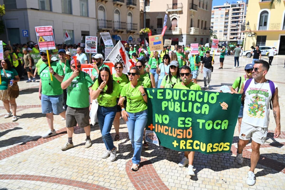 Los manifestantes han cogido el verde como color para sus reivindicaciones