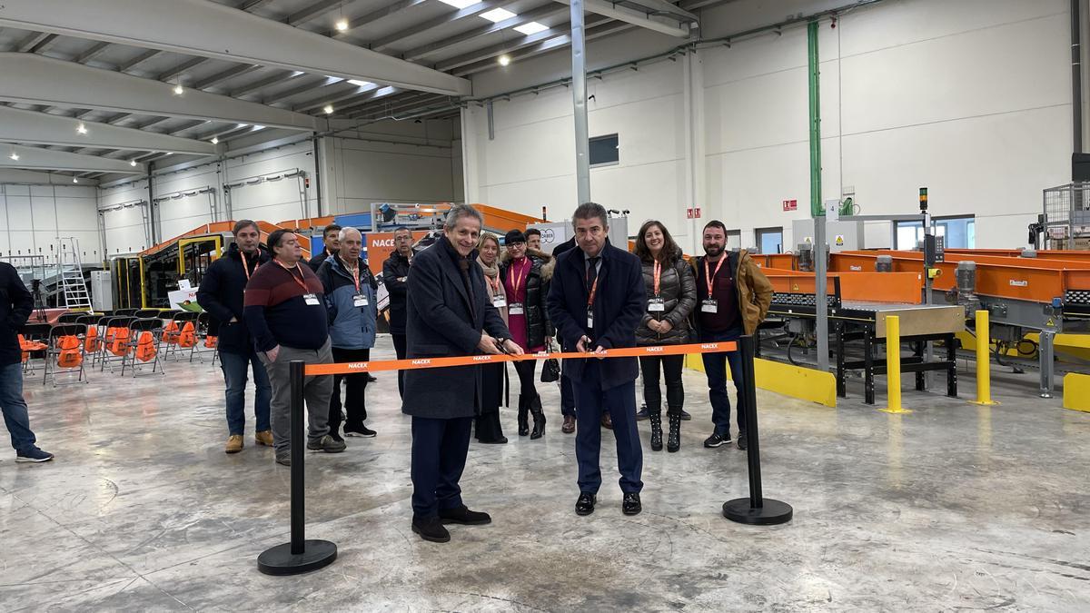 Acto de inauguración de las instalaciones de Nacex en la plataforma logística de Plaza, este miércoles.