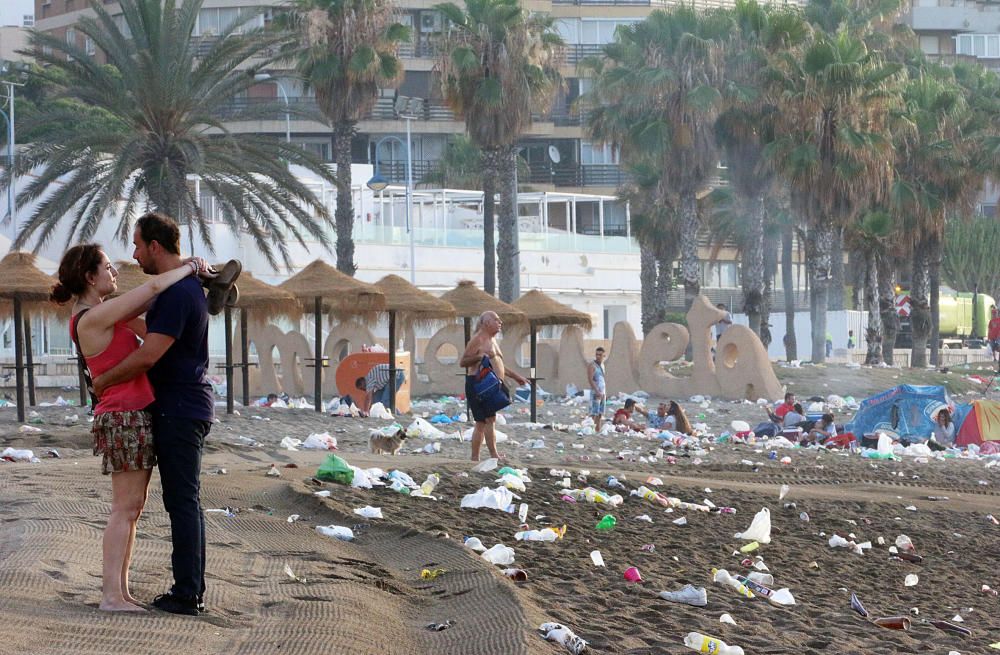 Así han quedado las playas después de la Noche de San Juan