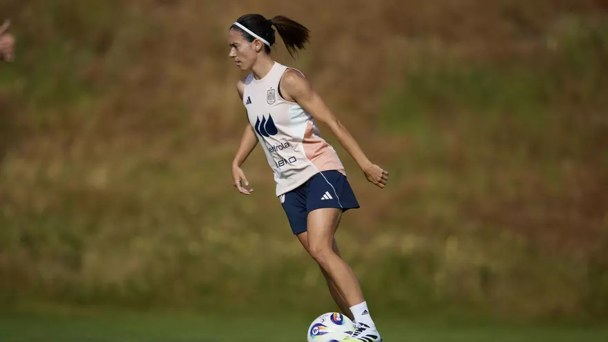 Aitana:  "Estaría bien tener una liga con menos equipos"