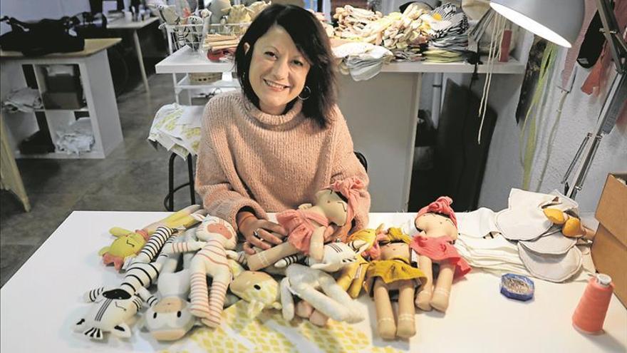 Minimís, los muñecos artesanos que rompen los roles de género