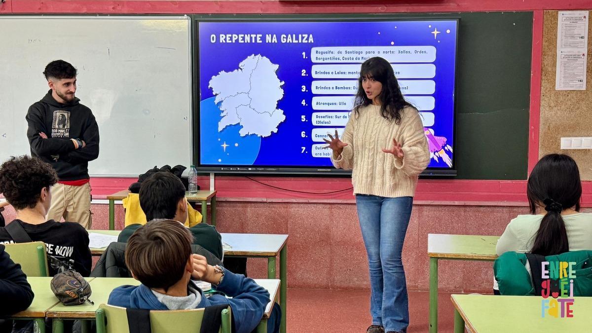 Un obradoiro de Enreguéifate previo á celebración do certame