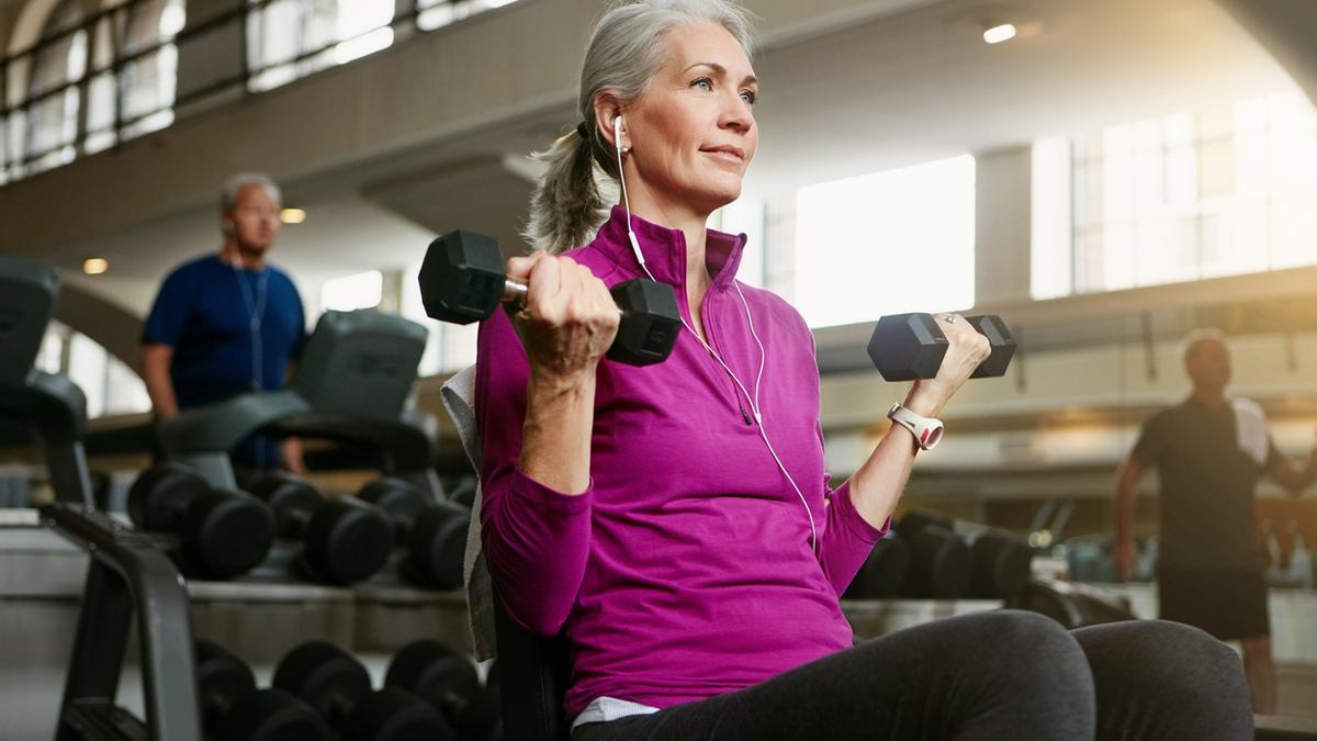 ¡Mayores de 50! Estos son los mejores trucos para realizar ejercicio en la menopausia