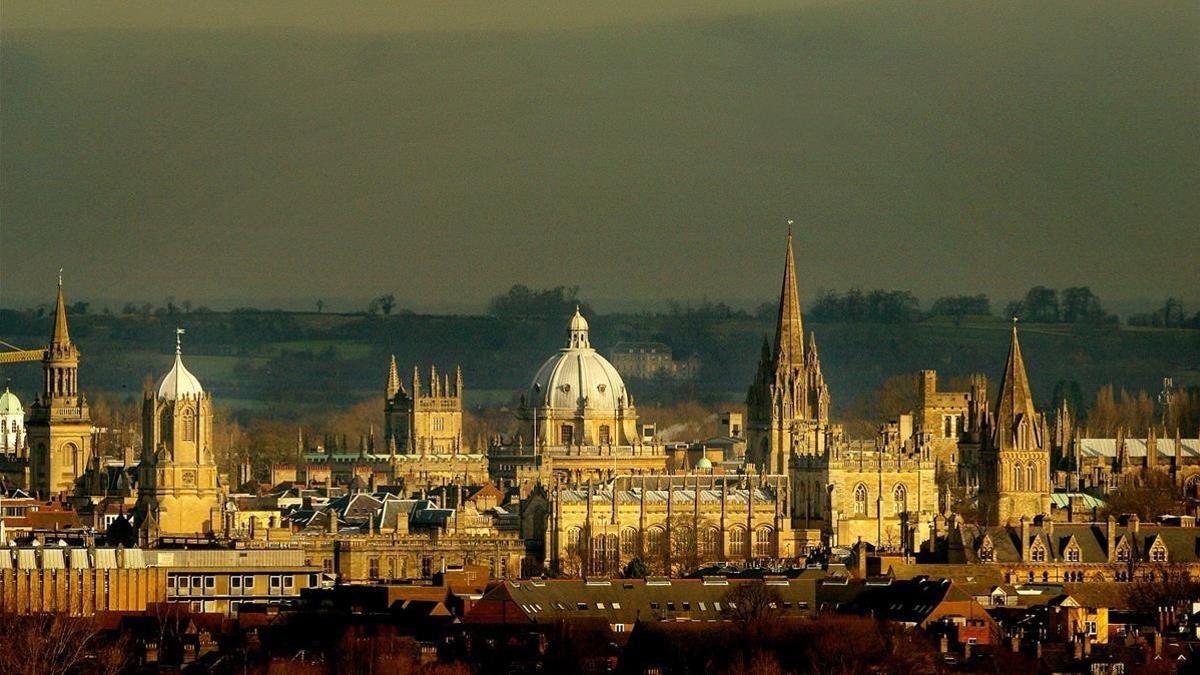 La Universidad de Oxford.