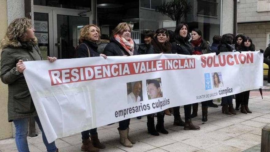 Protesta de extrabajadoras de la Residencia Valle-Inclán. // Noé Parga