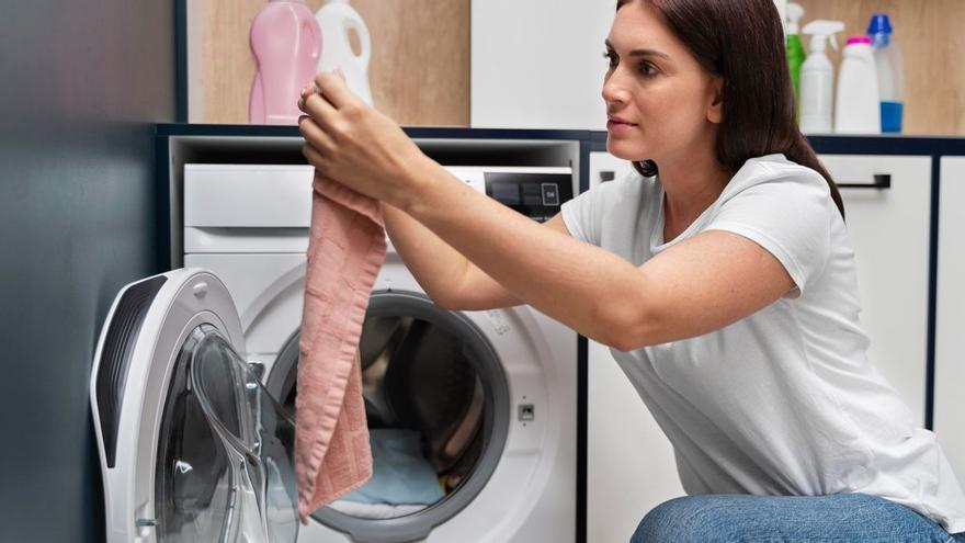 Solución de siete euros para la lavadora, para tender la colada sin esfuerzo