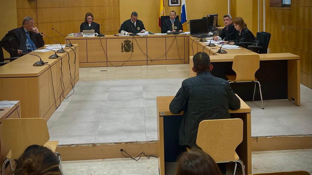 El ahora condenado durante la vista oral celebrada en la Audiencia Provincial.