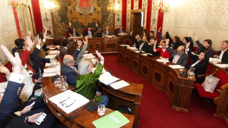 Un momento del pleno que se está celebrando en el Ayuntamiento.