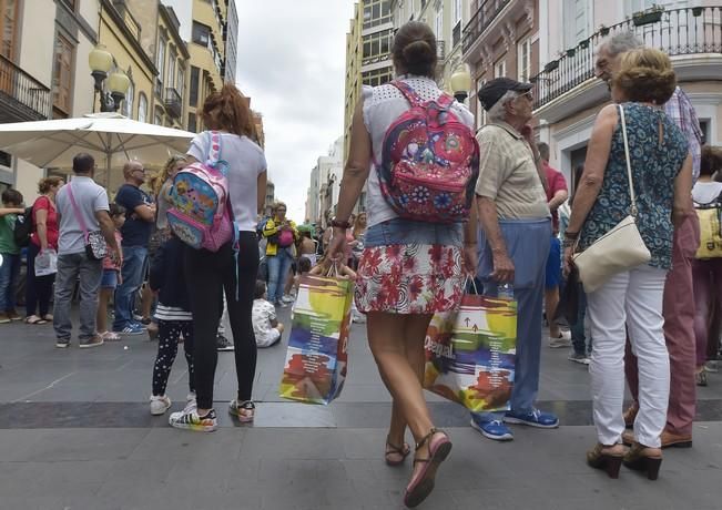 Rebajas y apertura dominical en Triana