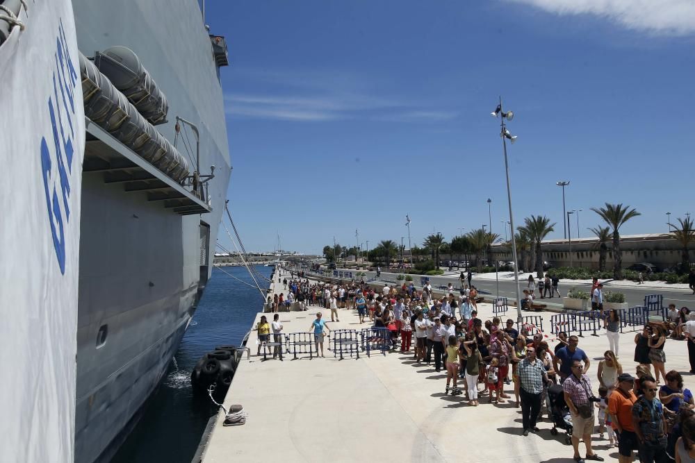 El buque de asalto anfibio 'Galicia' y el patrullero de altura 'Infanta Elena', por dentro