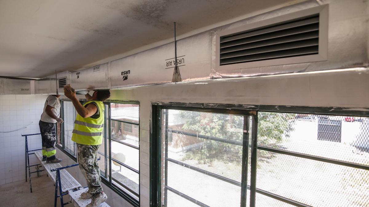 Obras aire acondicionado en el colegio Albolafia aires acondicionados climatización colegios.