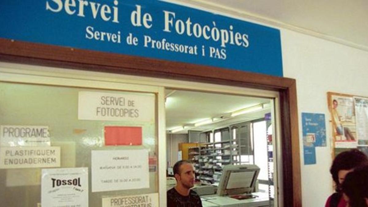 Servicio de fotocopias en la facultad de Geografia e Historia.