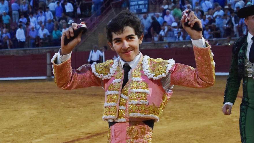 Manuel Román y Marco Pérez salen a hombros en Antequera