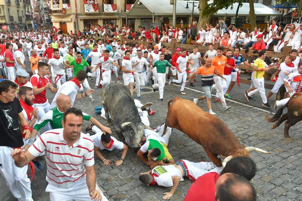 Tercer encierro de San Fermín 2018 con los toros de la ganadería Cebada Gago