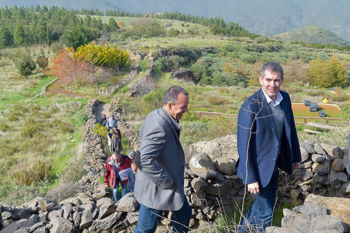 Visita oficial a Artenara del Presidente del ...