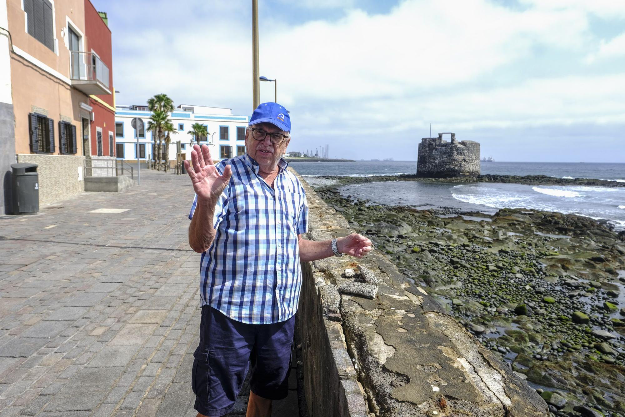 Los vecinos se quejan del pésimo estado del paseo del barrio de San Cristóbal