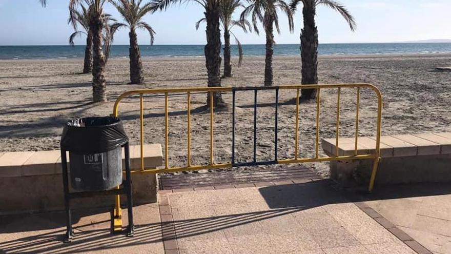 Acordonadas las playas de Santa Pola para prevenir el acceso