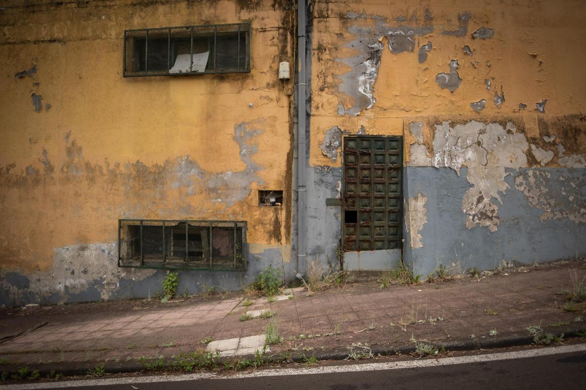 Una de las antiuguas entradas del terrero de lucha