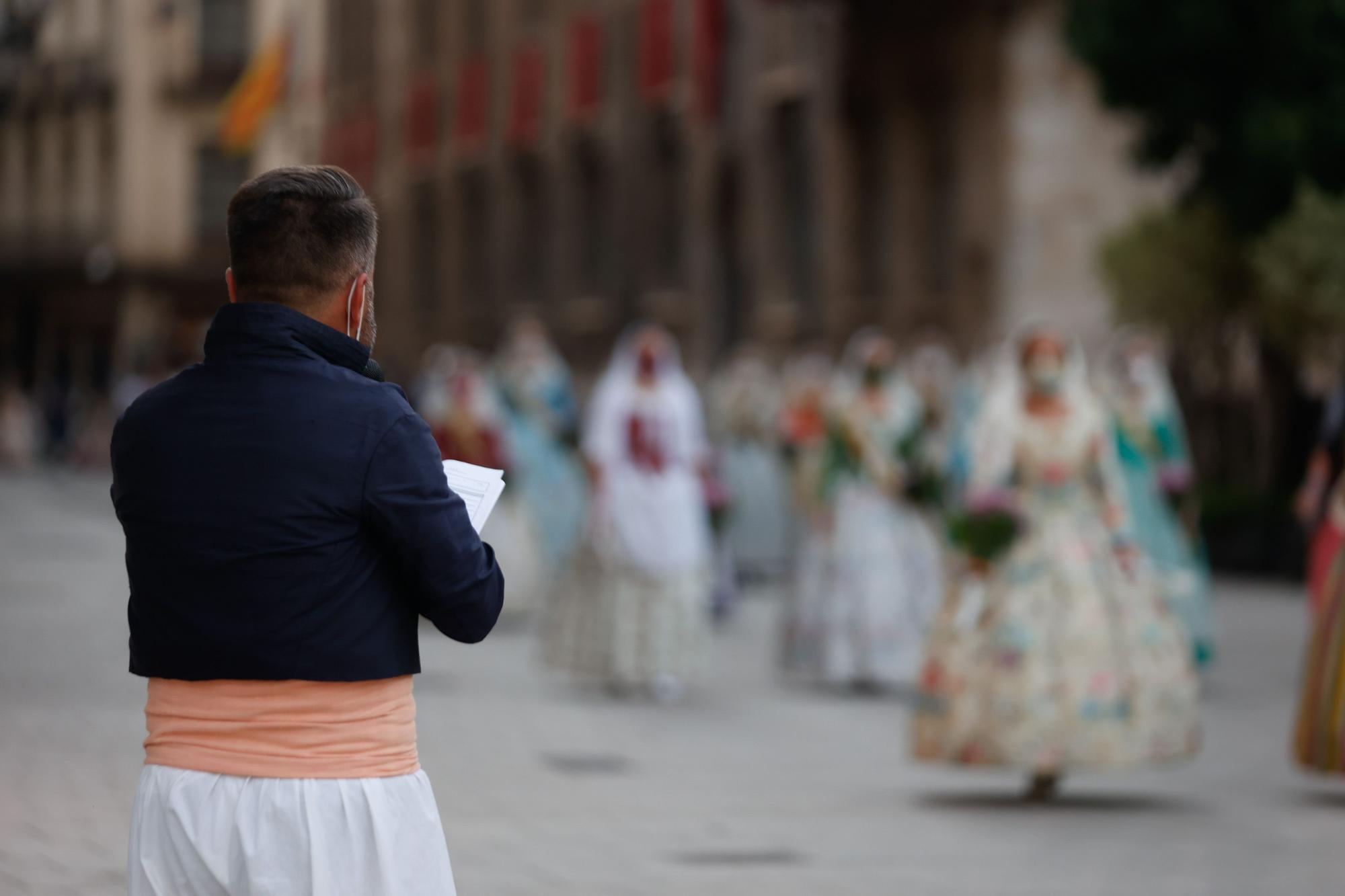 Búscate en el segundo día de Ofrenda por la calle de Caballeros (entre las 20.00 y las 21.00 horas)