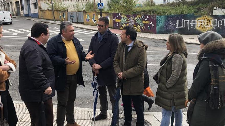 Cuesta propone un plan para acabar con los solares abandonados en Ciudad Naranco