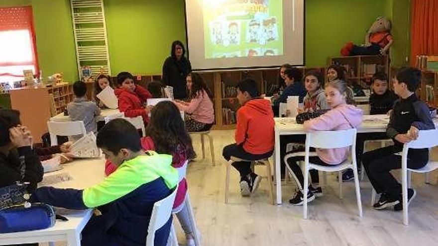 Estudantes do CEIP Quintela, no obradoiro.