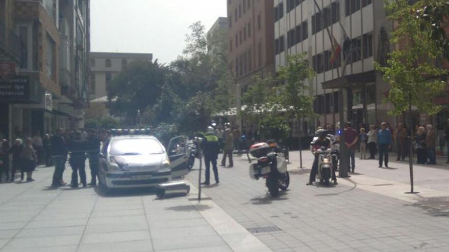 Revuelo en la calle San Pedro de Cáceres por un enfrentamiento entre varias personas