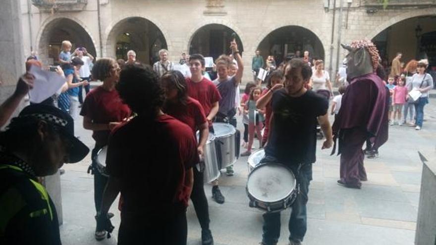 Sonora protesta pel finançament de la Biblioteca Montfollet